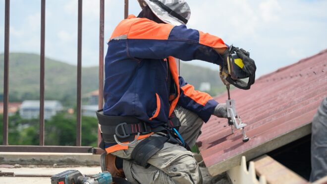 Common Mistakes to Avoid When Hiring a Roofing Contractor